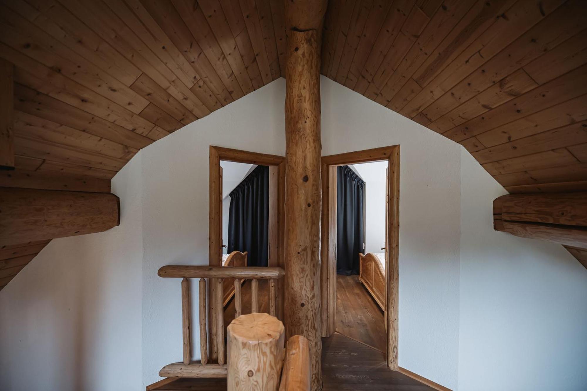 Nancy'S Holiday Homes Dolomites Rasun di Sotto Luaran gambar