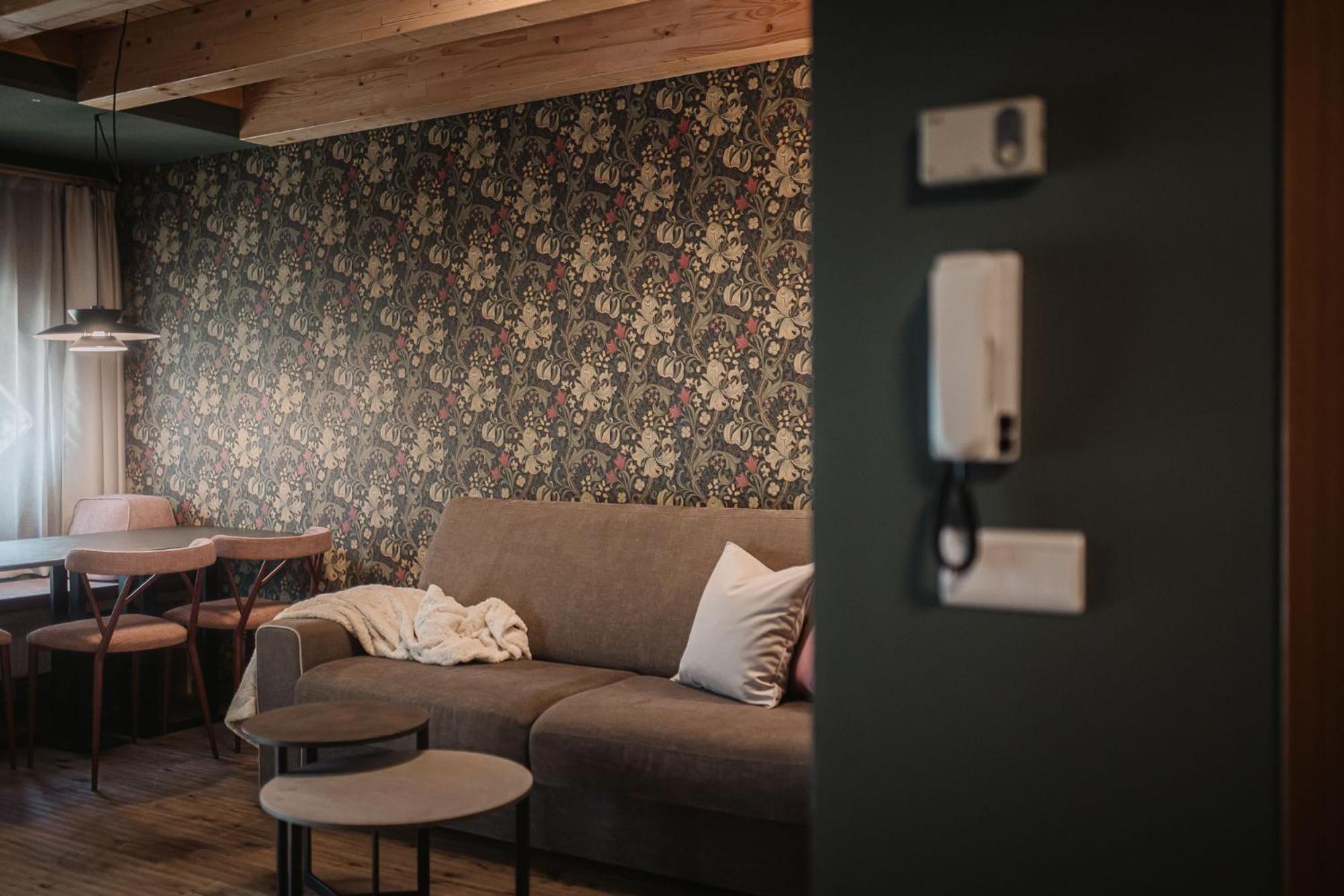 Nancy'S Holiday Homes Dolomites Rasun di Sotto Luaran gambar